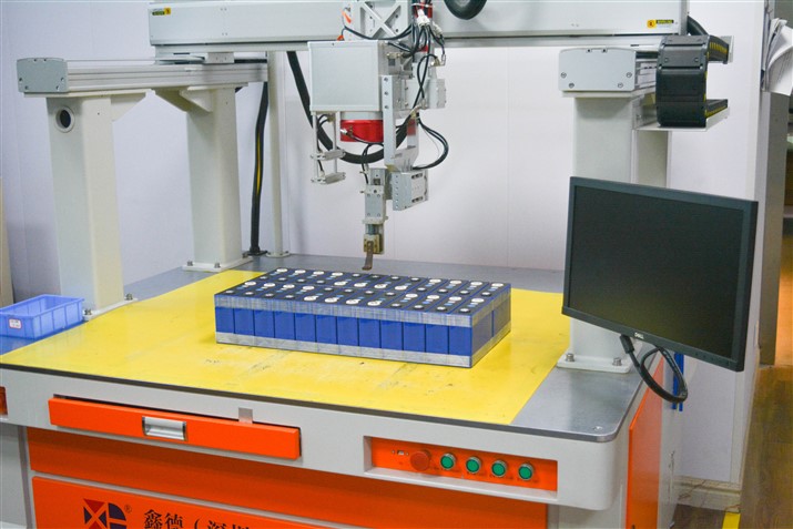 激光焊机(图1) 激光焊机(图1)